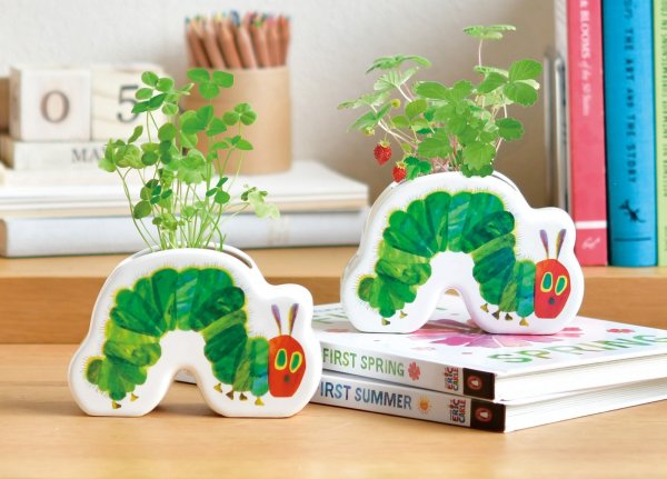 はらぺこあおむしページ はらぺこあおむし | エリック・カール スペシャルサイト - 偕成社